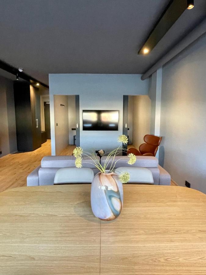 Modern Apartment With Hot Tub In Акурейри Екстериор снимка